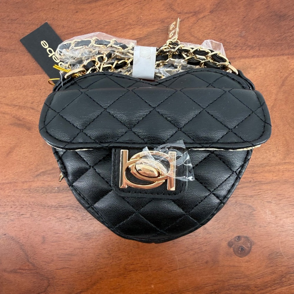 Bebe Solana Quilted Heart Crossbody Bag Womens Black Gold Chain Logo Charms New